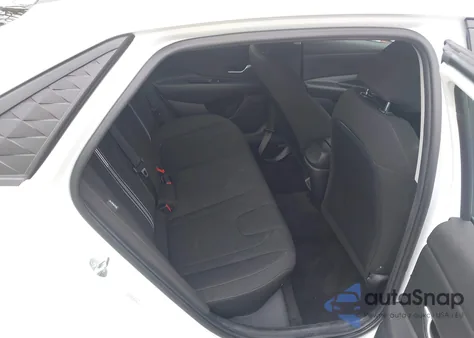 2024 Hyundai Elantra Sel z USA, uszkodzony, nr VIN KMHLM4DG2RU661451